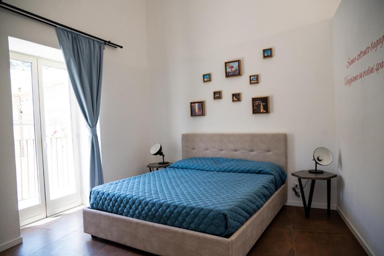 A Casa Di Cassi Hotel Modica Bagian luar foto