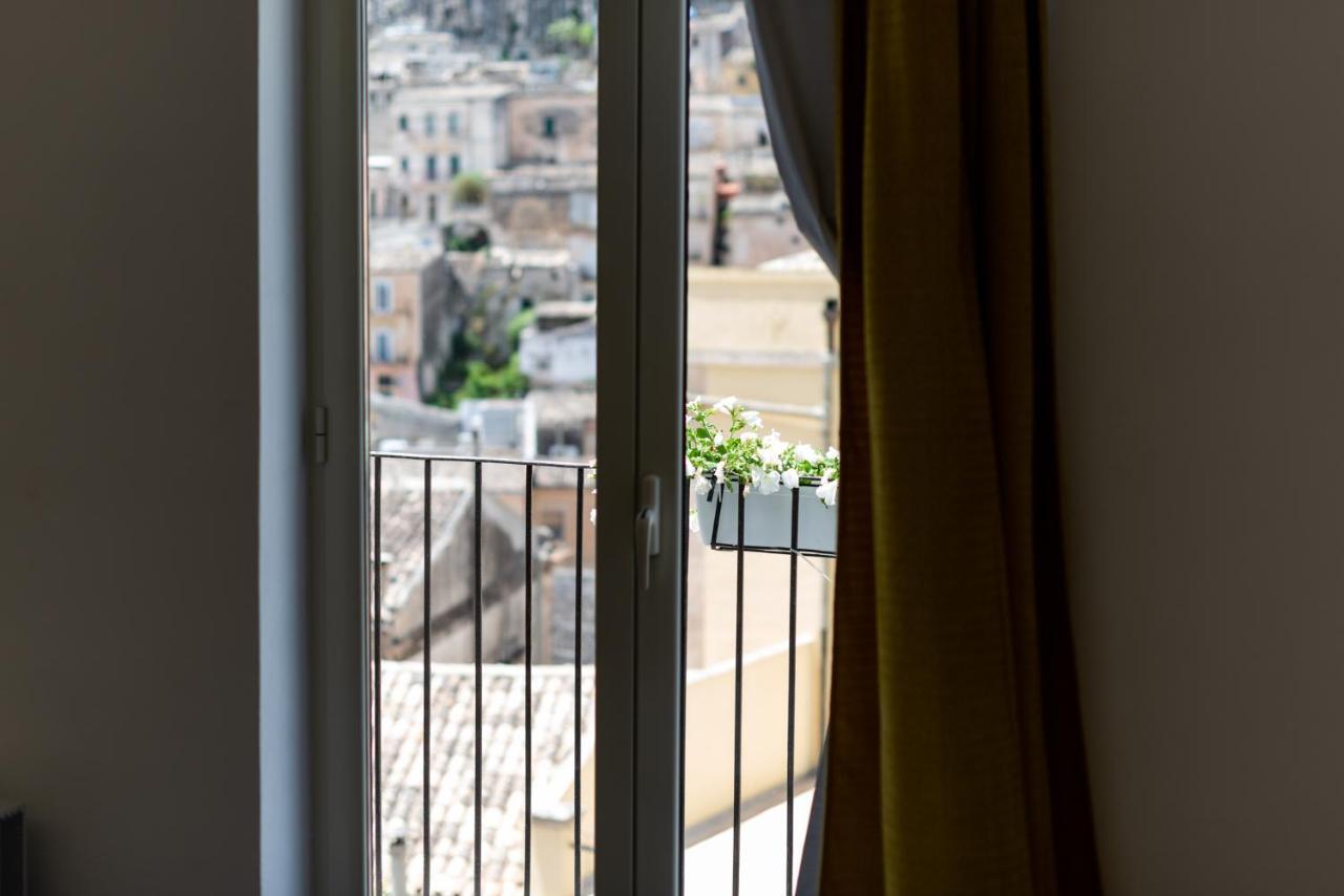 A Casa Di Cassi Hotel Modica Bagian luar foto